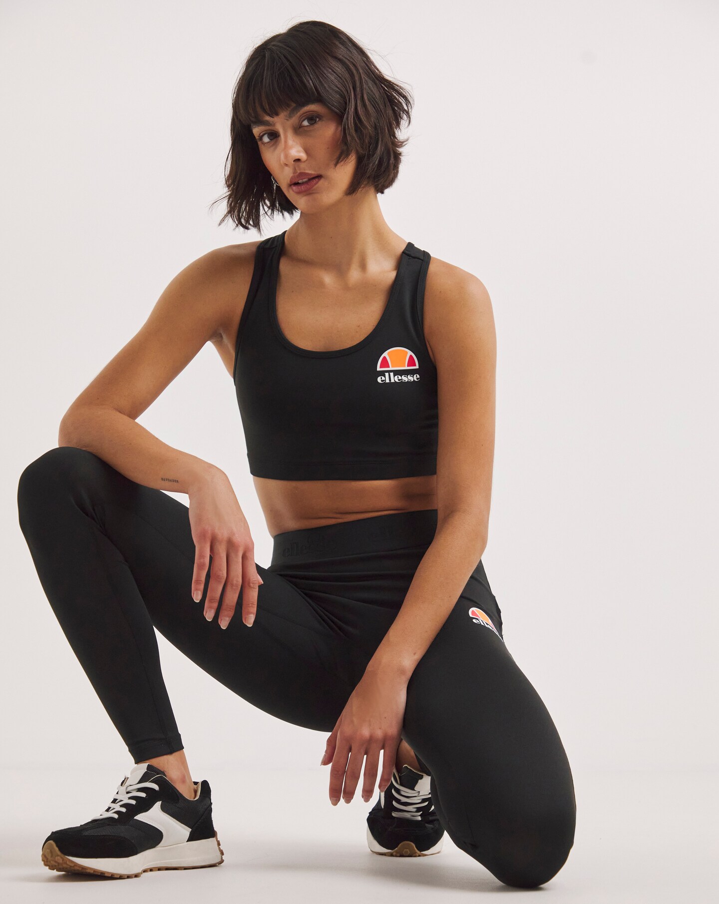 ellese sports bra