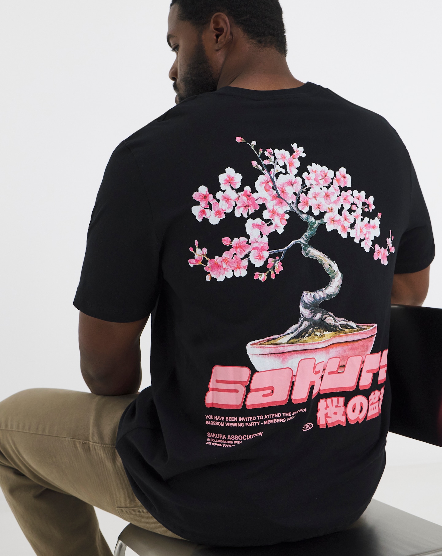 J_O ORIGINALヤンチェTシャツ ART PRINT SAKURA INFORMATION_ J_O - JANTJE_ONTEMBAAR